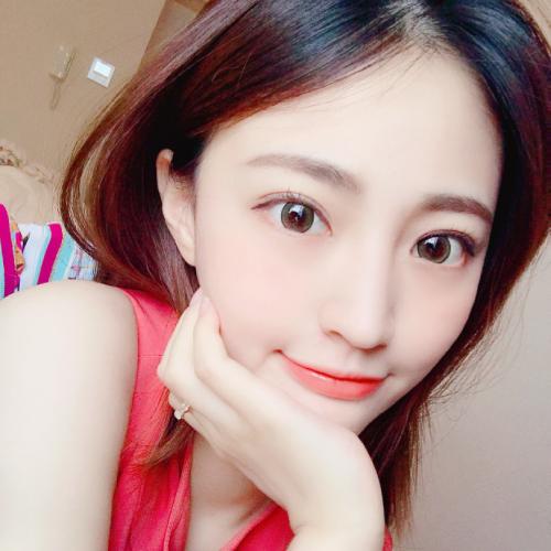 违停被贴不干胶 车主称方式太粗暴