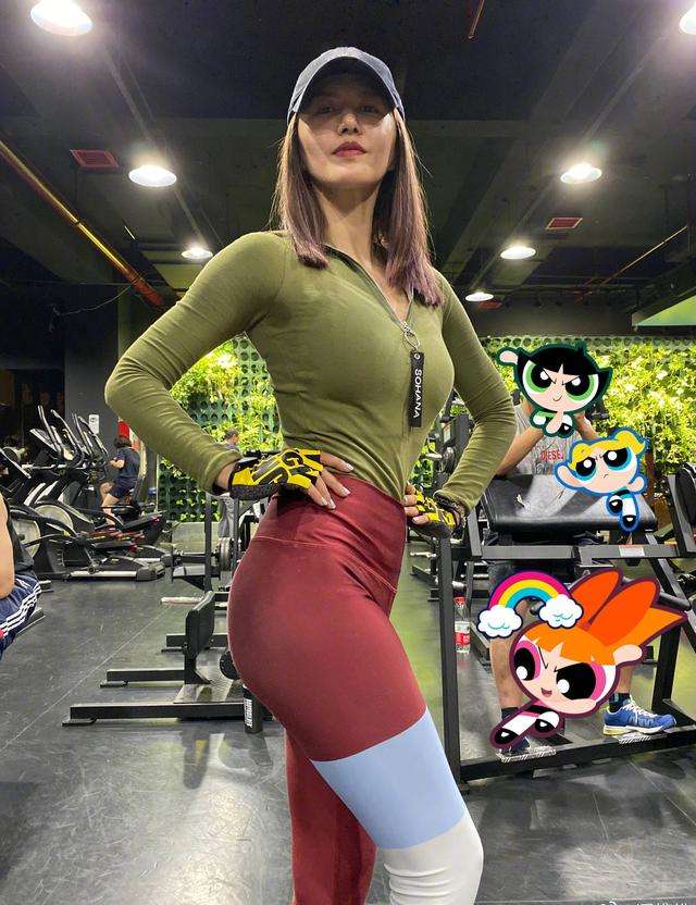 纽约期金跌超3.7% 现货白银涨2%