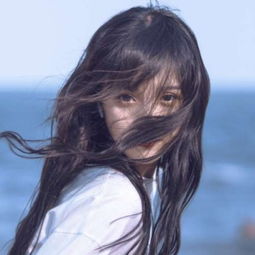 小S全家为其提前庆生 和老公依偎在一起太甜了