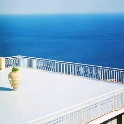 海湾国家紧急警告,特朗普被迫暂缓行动,油价急跌背后的博弈