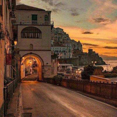 中年不发福!51岁景岗山紧身衣秀健硕身材