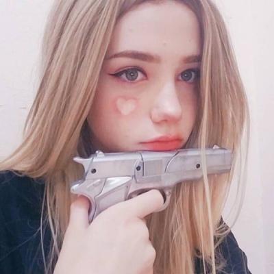 载运伊拉克石油的超级油轮关闭信号通过霍尔木兹海峡