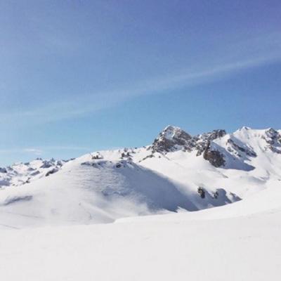 黄金正重演“2008年剧本”吗