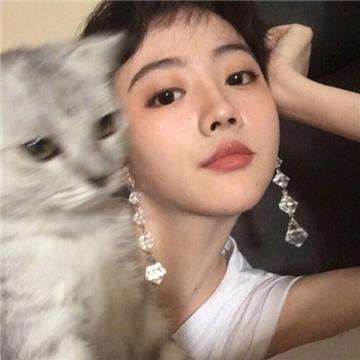 张雪峰的「三面人生」