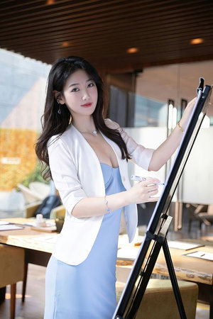 突然,直线拉升!伊朗,发动导弹打击!