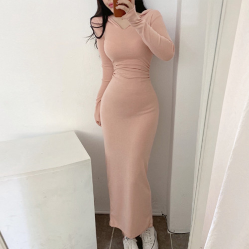 国内市占率超70%的信息化龙头企业且成长空间巨大，股价跌去80%，是否值得关注？