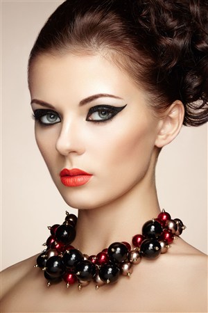 南京佳力图机房环境技术股份有限公司关于持股5%以上股东权益变动触及5%刻度的提示性公告